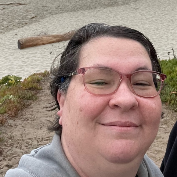 Meet your Posher, Jessica - Picture 1 of 1